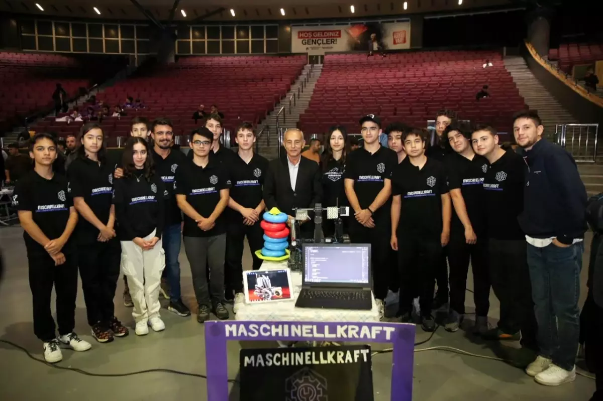 Uluslararası VEX Robotics İstanbul Turnuvası Küçükçekmece’de Yapıldı