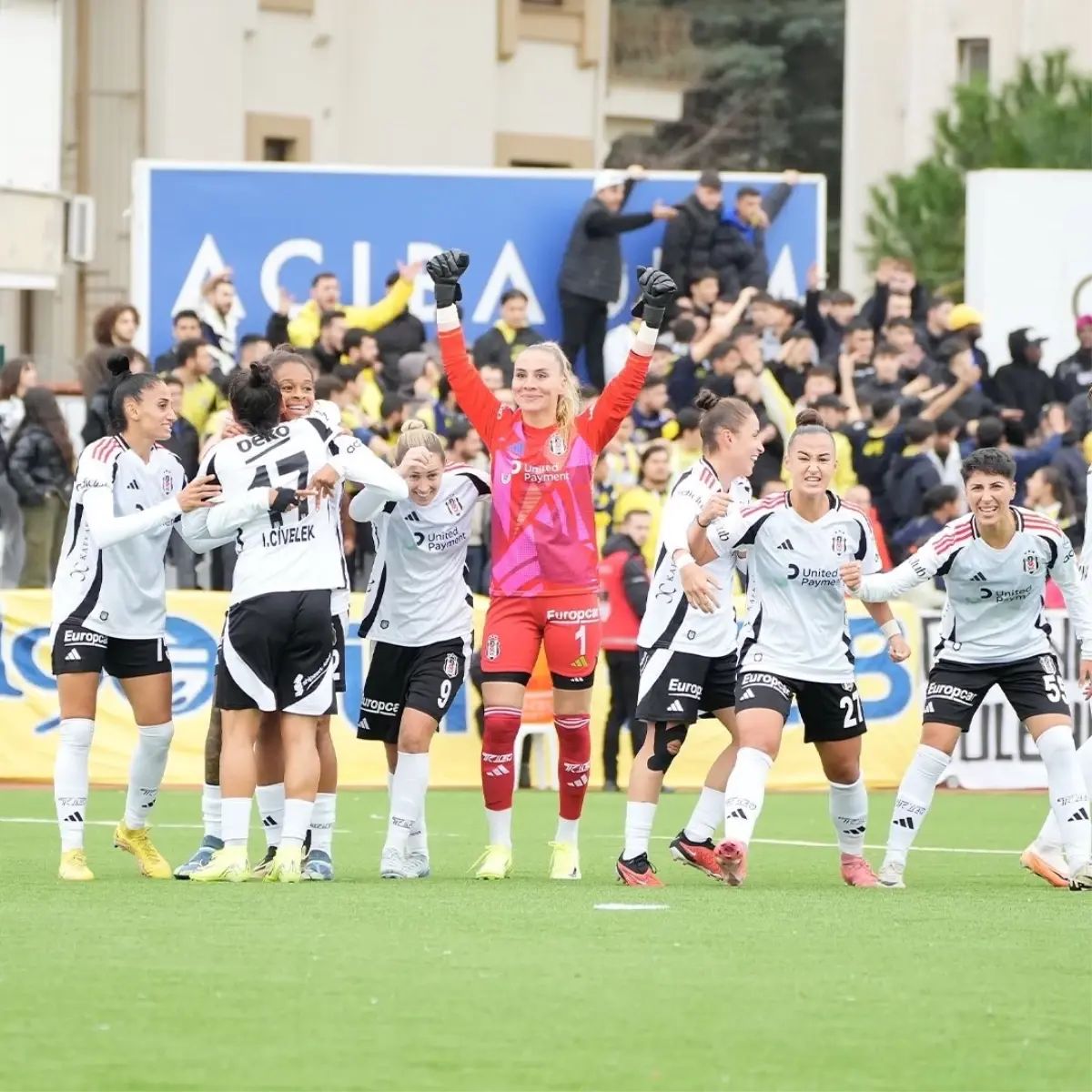 Beşiktaş, Fenerbahçe’yi 2-0 Mağlup Ederek 6. Galibiyetini Aldı